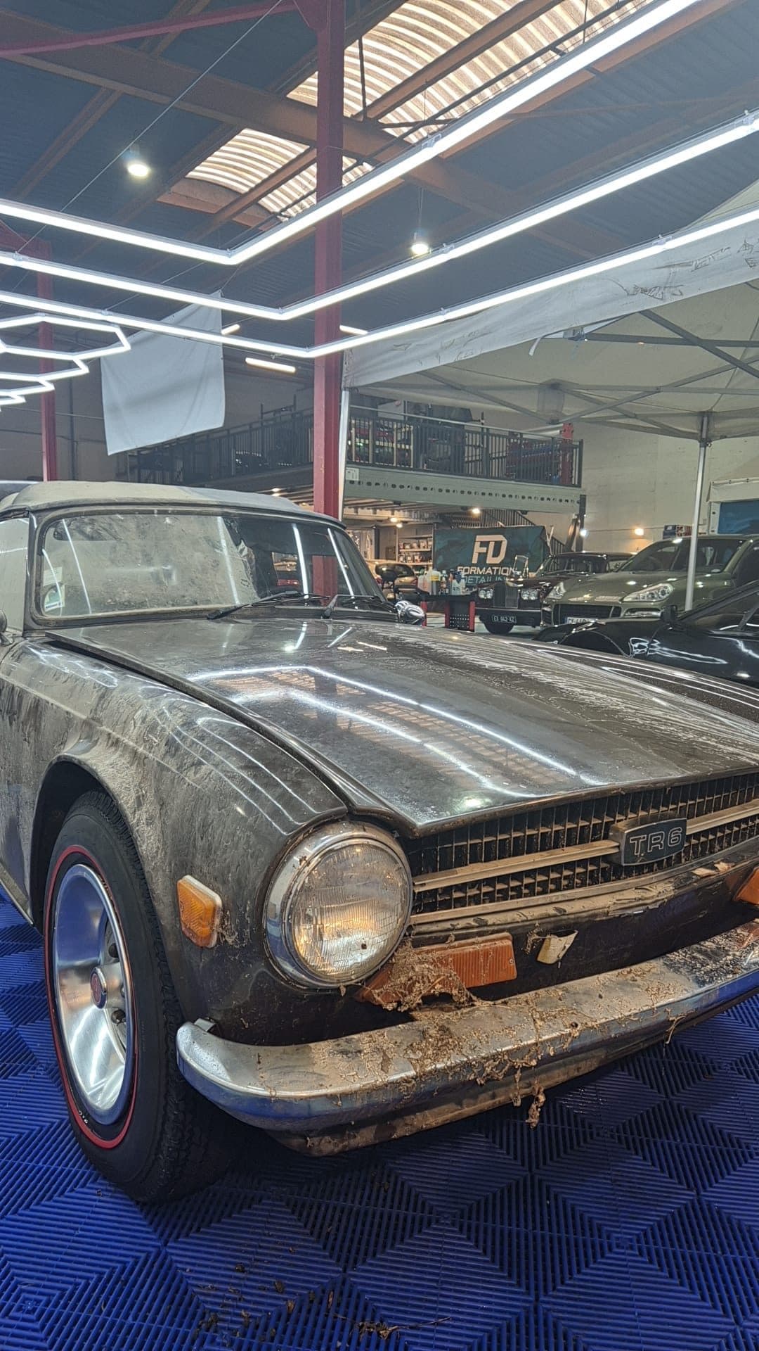 Avant - Restauration Triumph TR6 - SB Detailing Fourmies